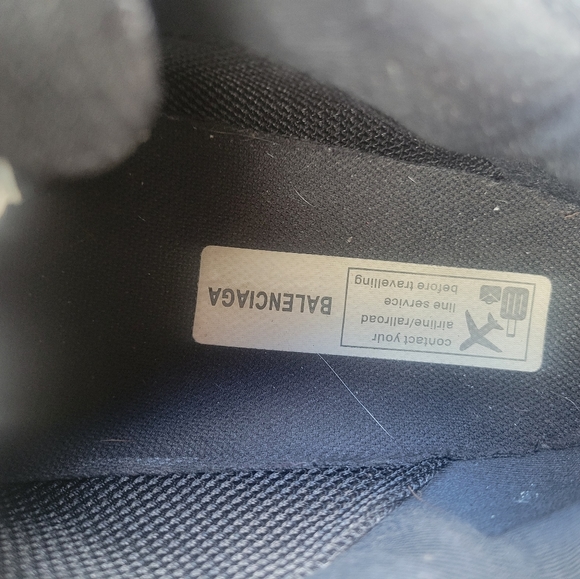 Balenciaga black track shoes size 9. - Picture 4 of 5